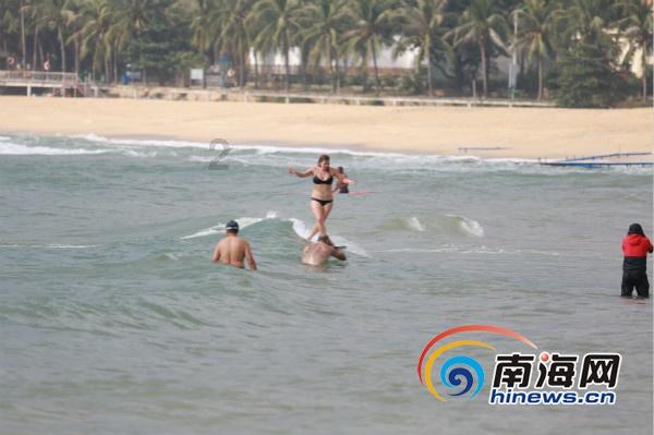 小猫钓鱼游戏龙王版有船